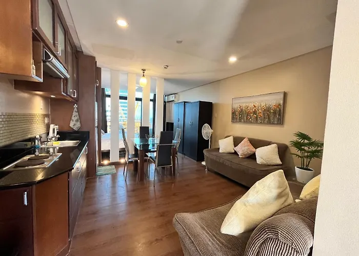 Appleone Ayala With Balcony Cebu
