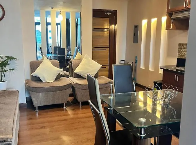 Appleone Ayala With Balcony Cebu