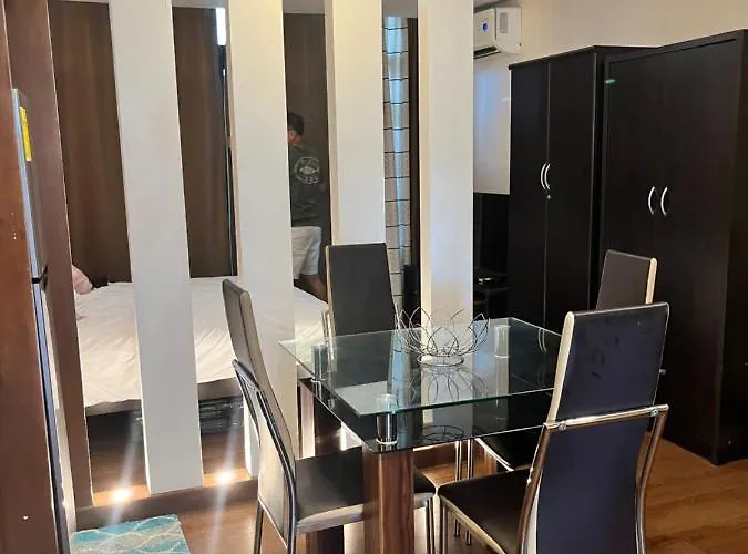 Appleone Ayala With Balcony * Cebu